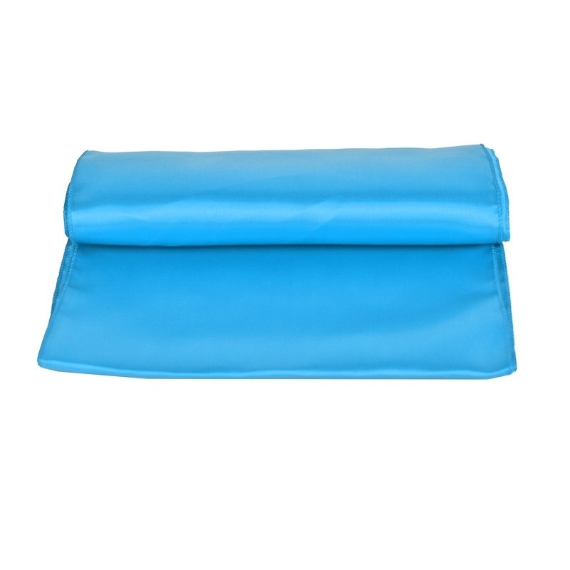 Chemin de table satin bleu turquoise