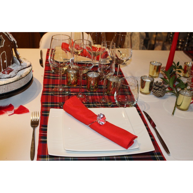 Chemin de table à carreaux