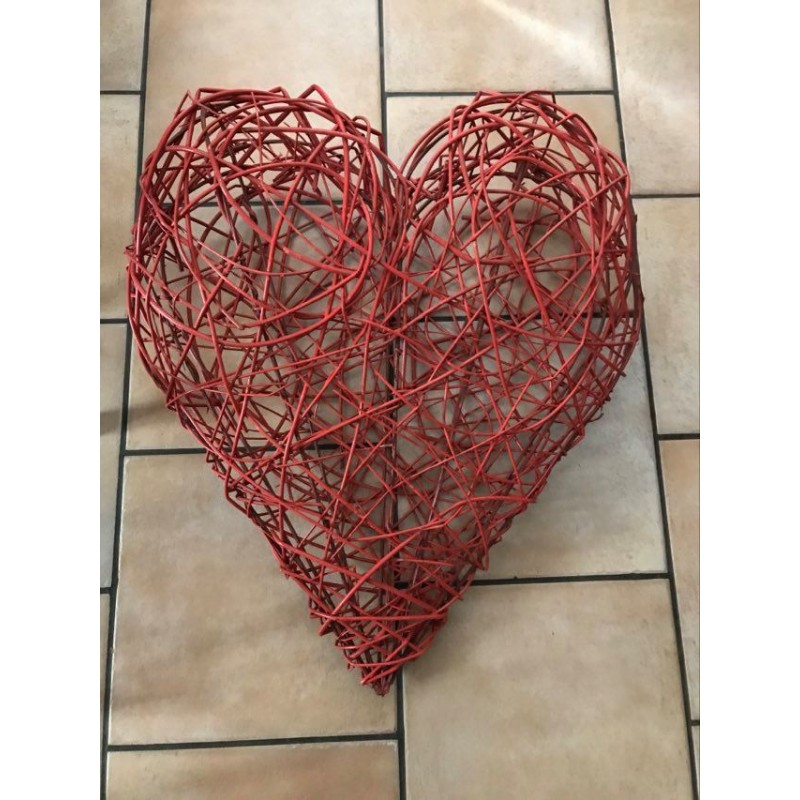 Cœur en osier rouge