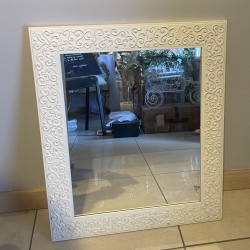 Miroir carré blanc moyen