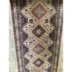 Tapis Vintage 10 mètres – Élégance & Charme d’Autrefois