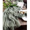 Chemin de table en gaze de coton vert sauge