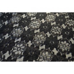 Nappe rectangle dentelle noire